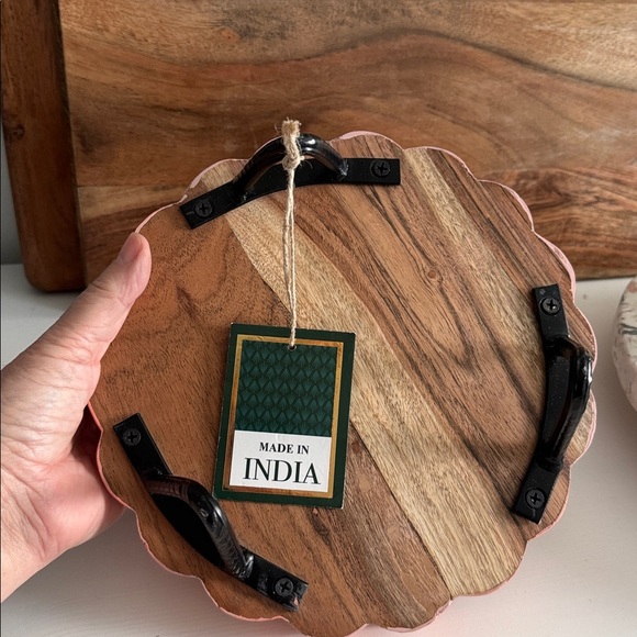 Scalloped Edged Shabby Chic Decorative Wooden Stand Riser - Picture 4 of 5